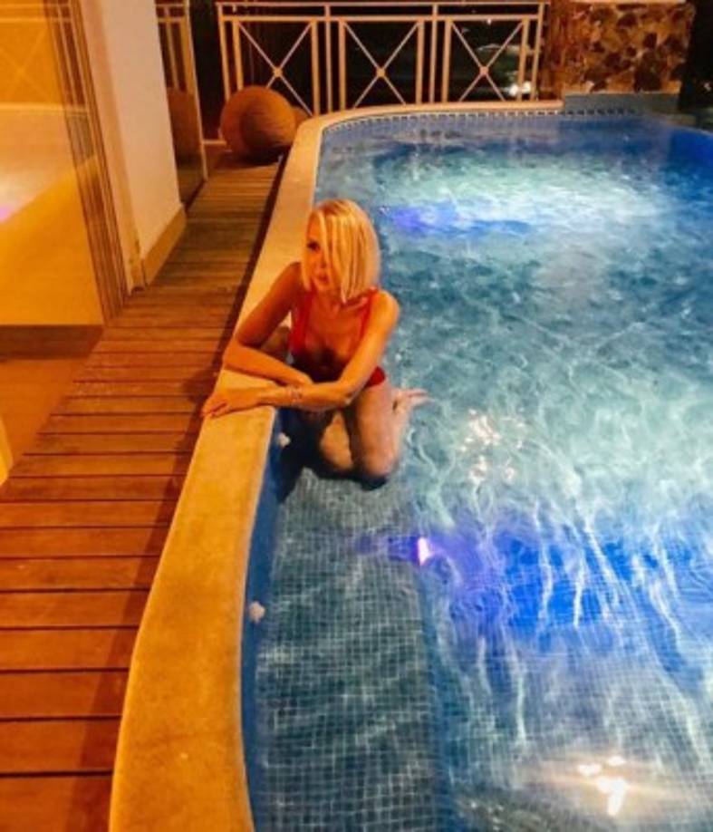 Para Laura las críticas no cuentan y afirma sentirse segura y feliz consigo misma, aunque otros no lo estén.