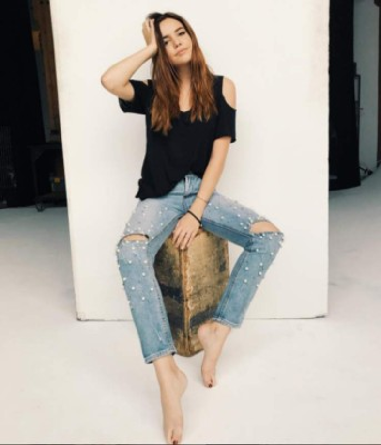 La sexy jovencita es uno de los rostros más frescos en Hollywood.