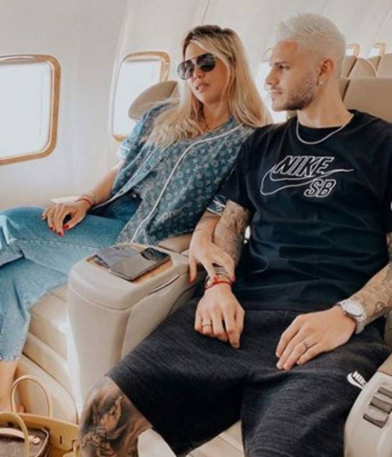 La agente y esposa del delantero del PSG Mauro Icardi ha convertido su perfil de Instagram en un escaparate de ostentación de su exclusivo estilo de vida y de su propio cuerpo.