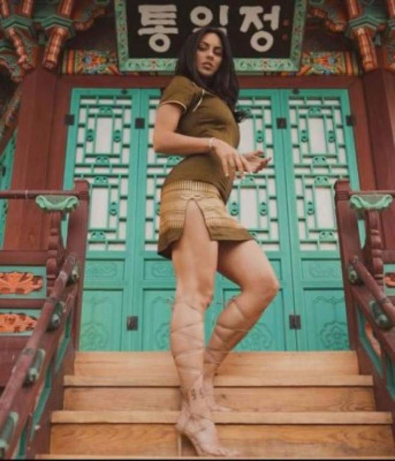 Kasia firmó con la agencia de modelos de Günther Klum ONEeins fabulosa como Katarzyna Lenhardt. Fue Modelo para marcas como Philipp Plein, Hunkemöller International y Vivienne Westwood.