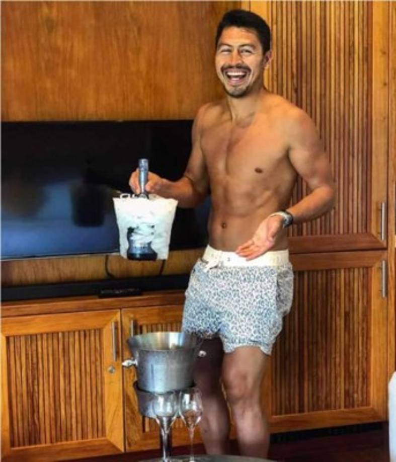 El mediocampista hondureño Roger Espinoza, del Sporting Kansas City de la MLS, viajó hasta Australia para pasar la Navidad junto a su novia Lo'eau LaBonta.