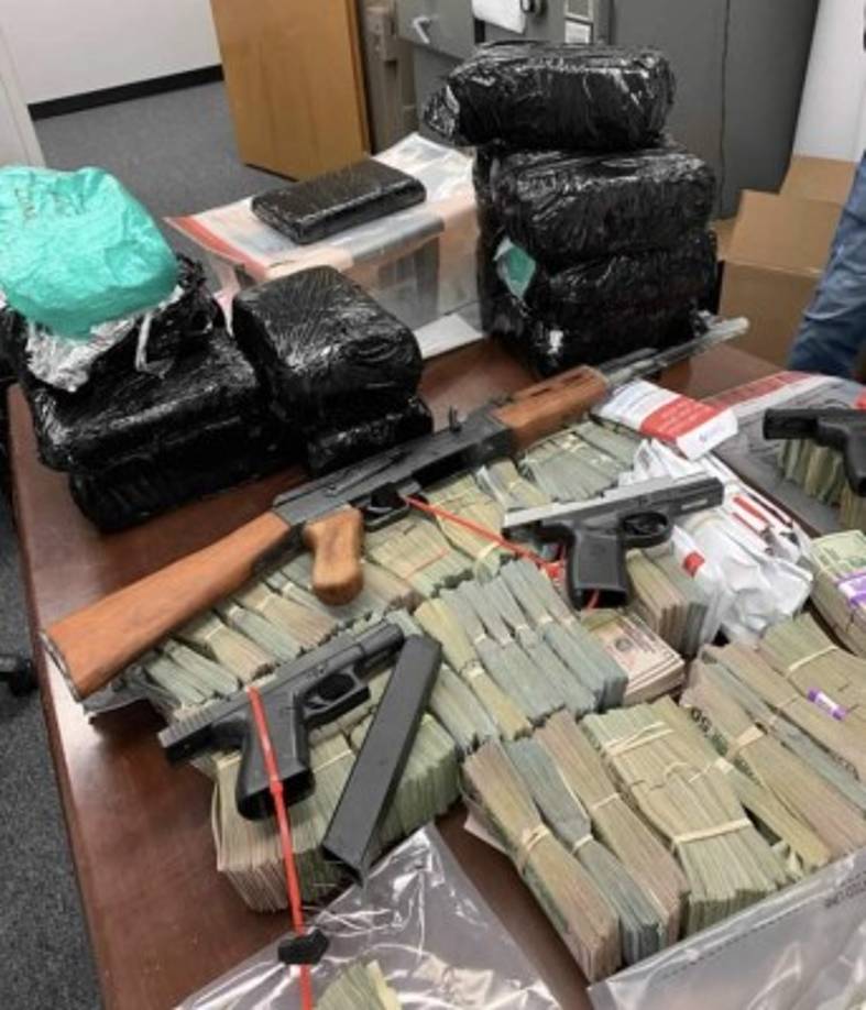 "Según el reporte de la DEA, las organizaciones en EEUU movían toneladas de metanfetamina, heroína, fentanilo y otras drogas enviadas por el cartel de Sinaloa."