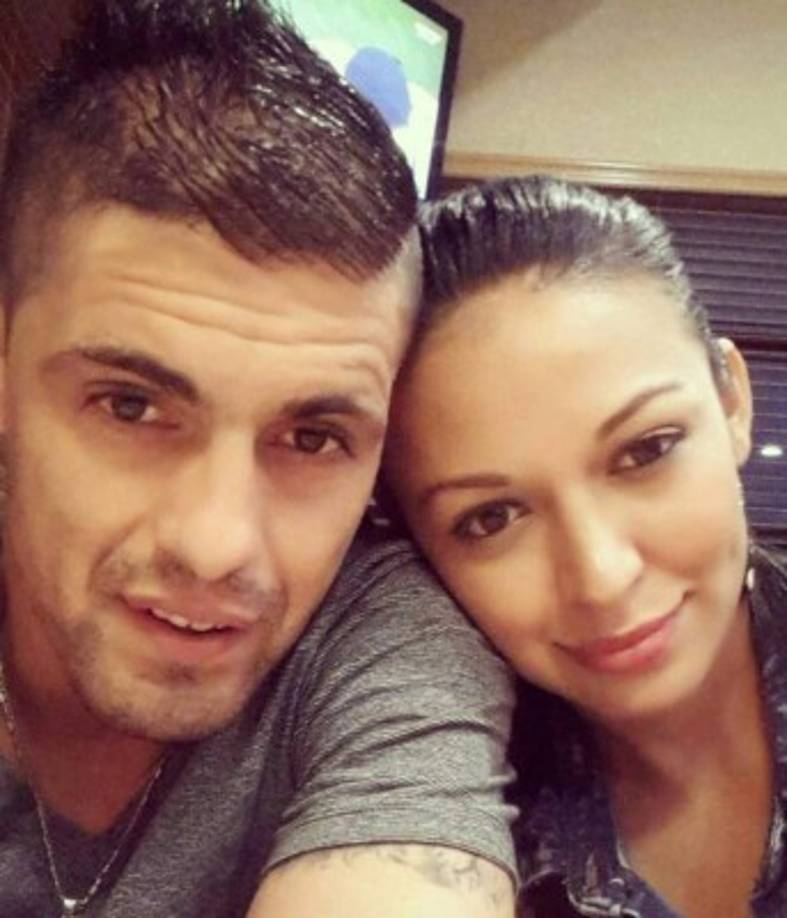 Mediante sus redes sociales ambos presumen de su amor. El uruguayo y la hondureña tienen una linda relación de hace varios años.