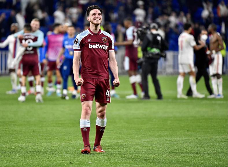 Declan Rice: El centrocampista inglés estaría saliendo del West Ham de cara a la próxima campaña. Según medios ingleses, el volante podría unirse a las filas del Arsenal.