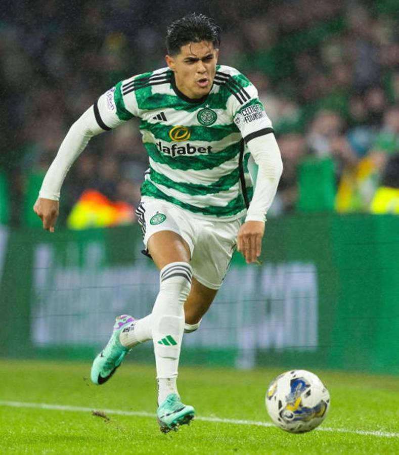 Luis Palma jugó de titular con el Celtic frente al Livingston.