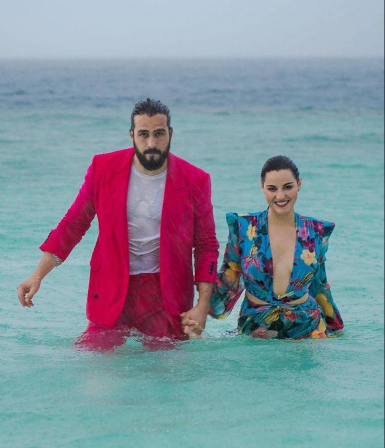 Después de meses de controversia y señalamientos, Maite Perroni se casó con Andrés Tovar el pasado sábado 8 de octubre, tal como ya había adelantado la pareja, durante una ceremonia de ensueño en Valle de Bravo.