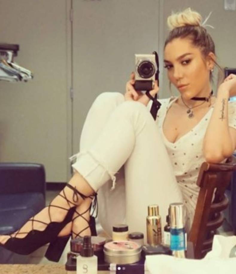 Además, cabe mencionar que cuando Frida Sofía aún tenía 19 años de edad se puso implantes de seno.<br/><br/>