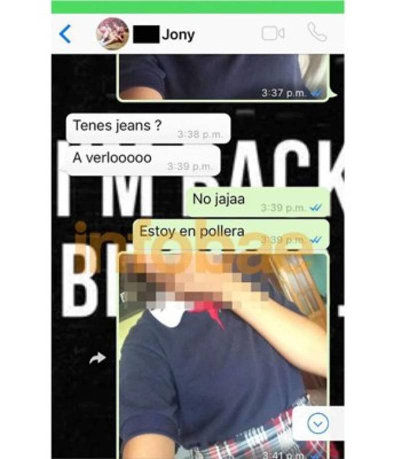 'Perdón, pero me parece que no da', le contestó ella. '¿Tenés jeans? A verlooo', dijo el jugador. 'No, pollera', respondió ella. Finalmente, la niña le envió dos fotos a su padrino futbolista, ninguna en una pose sensual, ninguna imagen provocativa.