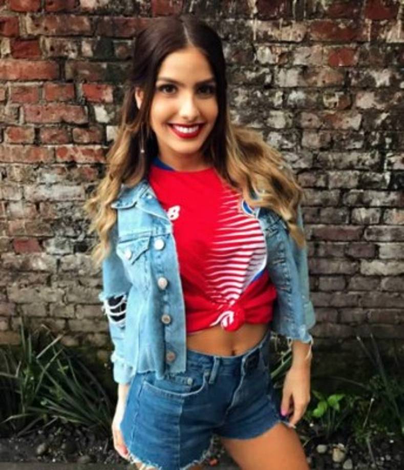 Karina Campos está lista para apoyar a la selección tica ante Honduras.