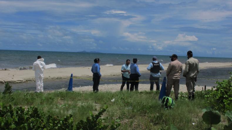 En playa hallan cadáver de joven que fue secuestrado; hay cuatro detenidos