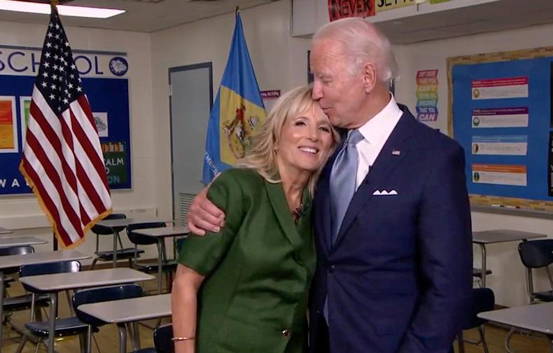 La primera dama de EEUU, Jill Biden, vuelve a su trabajo como maestra