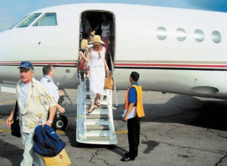 En Marzo del 2015 llegaron a Roatán alrededor de las 5:00 pm en un jet privado.