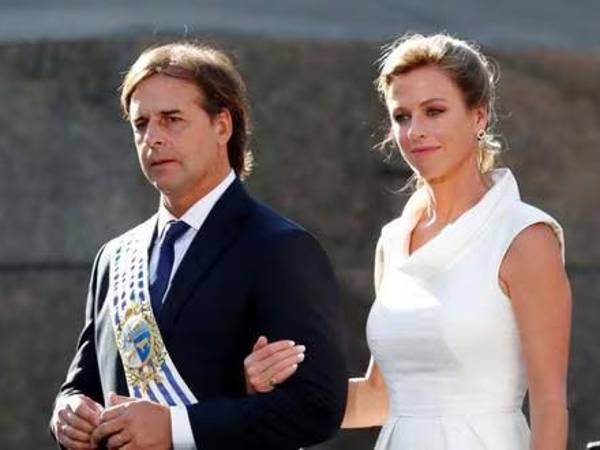 El presidente Luis Lacalle Pou, y Lorena Ponce de León, en la investidura en 2020.