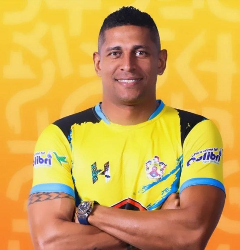 Carlo Costly renovó por un año más con el Lone FC de la Liga de Ascenso de Honduras.