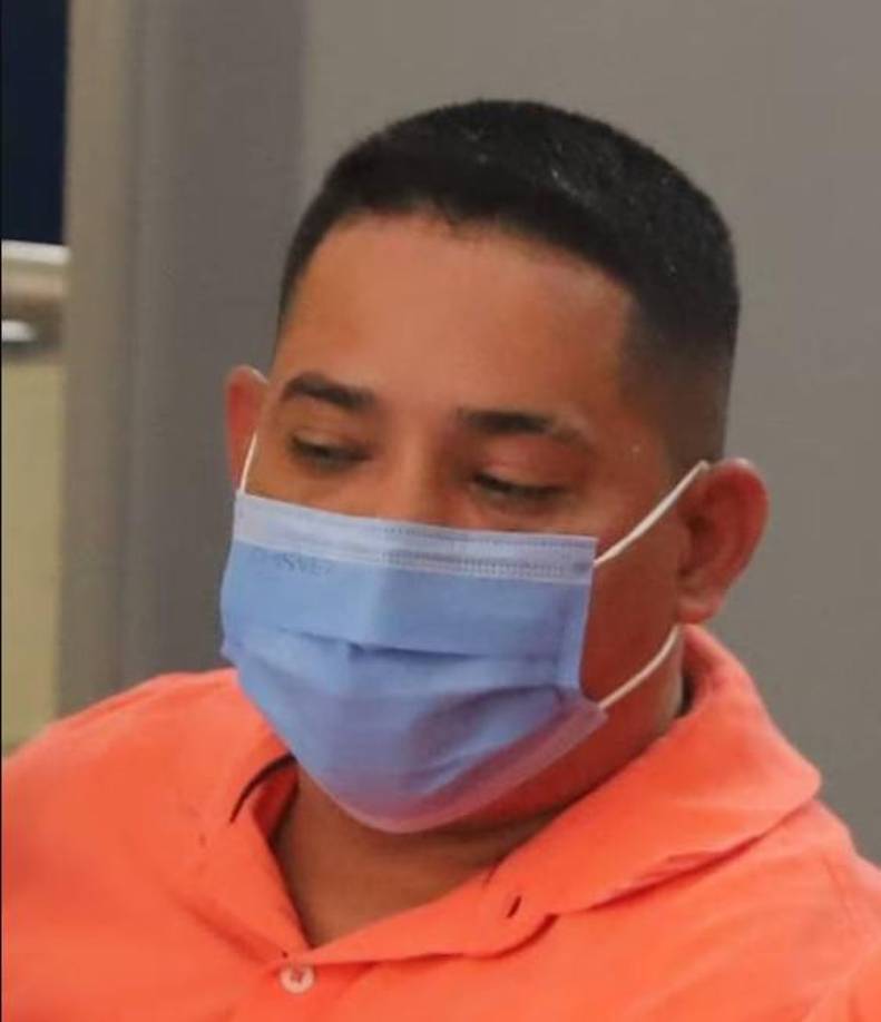 Cerca de las 15:00 del 6 de mayo, las autoridades colombianas recibieron una llamada de un morador de la vereda El Mango. Esta persona reportó que encontró en una zona boscosa el cuerpo de un hombre, con una herida de bala en la cabeza. 