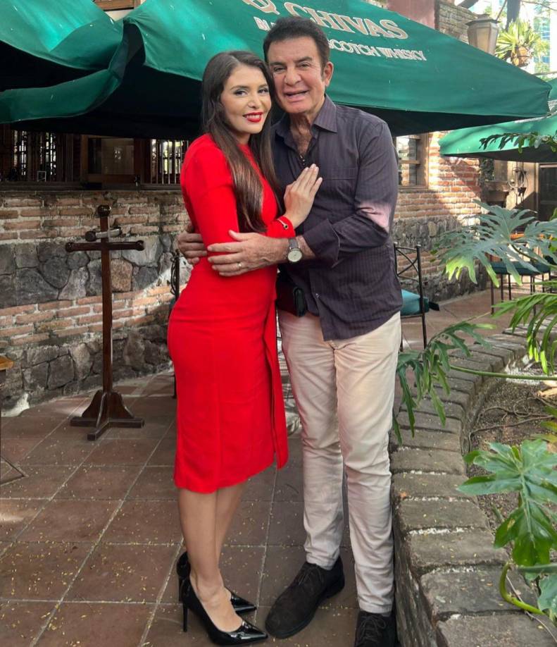 Iroshka Elvir agregó que: “Yo no llevo personas pagadas al estadio para que me apoyen ni ataquen a otros”.