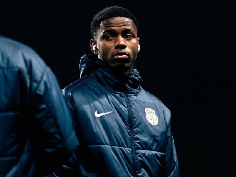 Legionario hondureño sorprende al casarse con hermosa modelo en una romántica boda