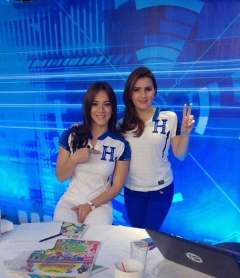 Las periodistas Isabel Zambrano y Cesia Mejía.