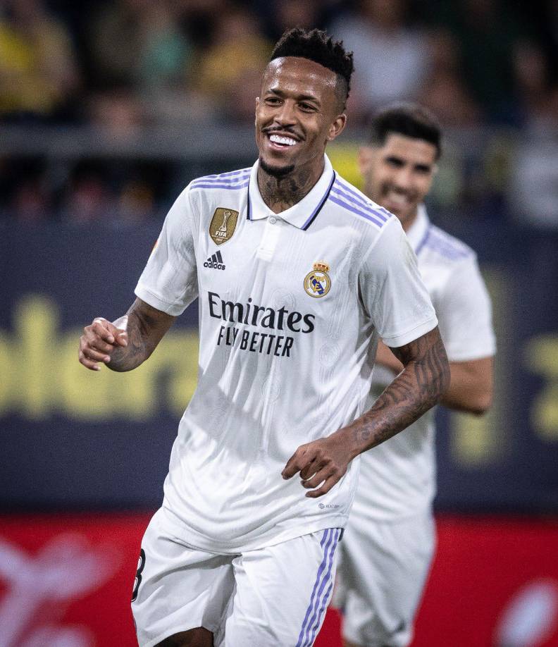 Defensa central: Eder Militao, el brasileño es uno de los futbolistas que aporta la seguridad en el conjunto blanco.