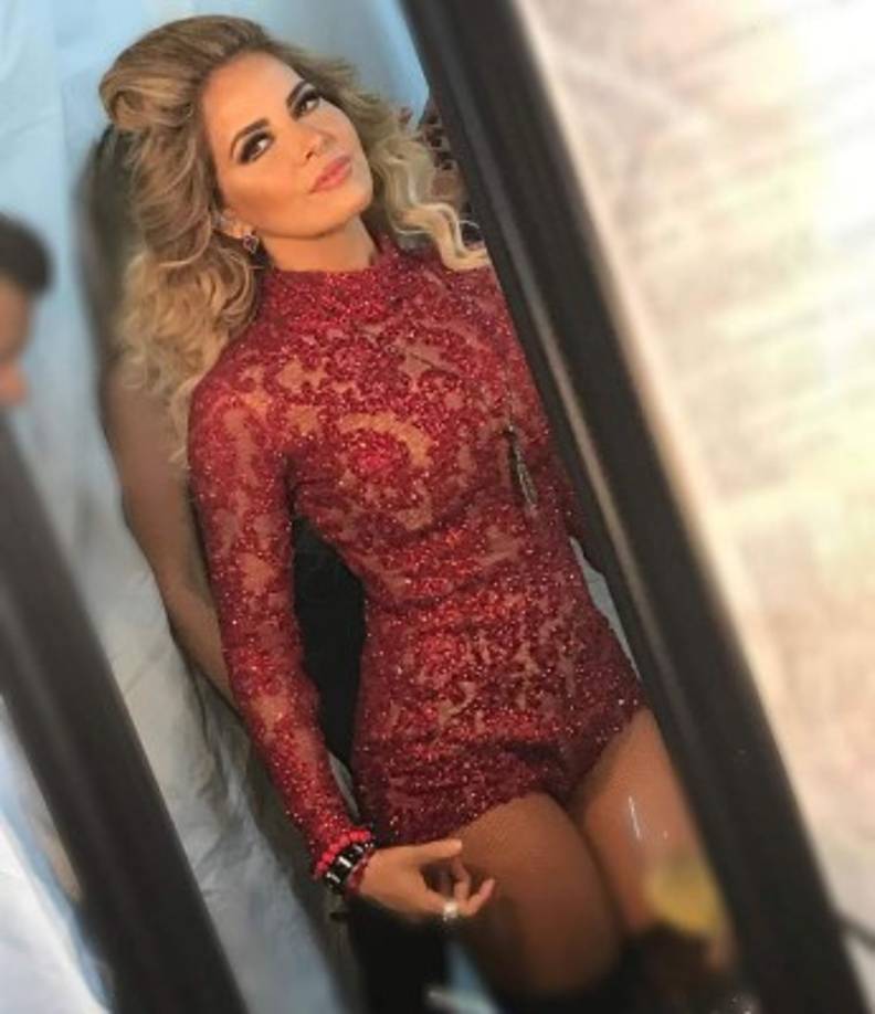 La gira, que comenzó a mediados del año pasado y tiene como fecha de cierre el 14 de abril en el Hollywood Bowl de Los Ángeles, une las potentes voces de las dos artistas a través de los grandes éxitos de sus carreras, a los que se suman un par de dúos creados para la ocasión: Cuando un hombre te enamora y Más buena.