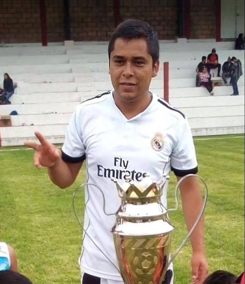 El accidente ocurrió cerca de Bovina, en el condado de Warren, cuando el autobús se salió de la carretera y volcó. No se reportó la participación de otros vehículos en el suceso.