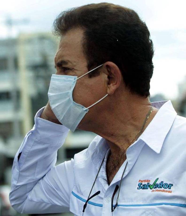 Seguidamente, el ministro de la presidencia reaccionó a las declaraciones de Nasralla, solicitando respeto y reflexión al todavía designado presidencial.