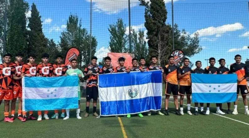 Los salvadoreños se quedaron con el certamen al sumar seis puntos, Affi Academia acumuló tres y la Happy New Dawn no ganó ni uno solo.