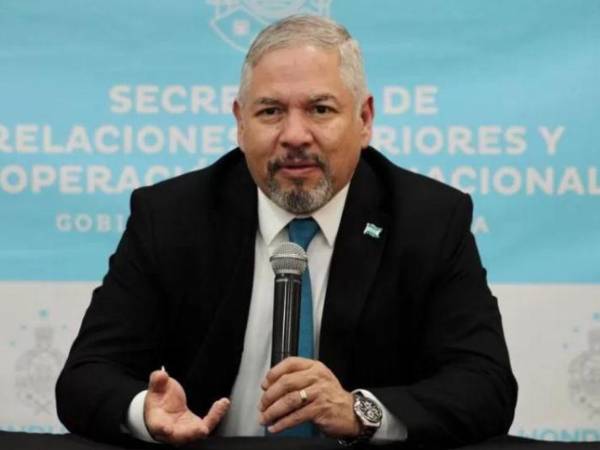 Enrique Reina reveló que no le han informado nada contrario, así que la denuncia del tratado de extradición con Estados Unidos continúa.