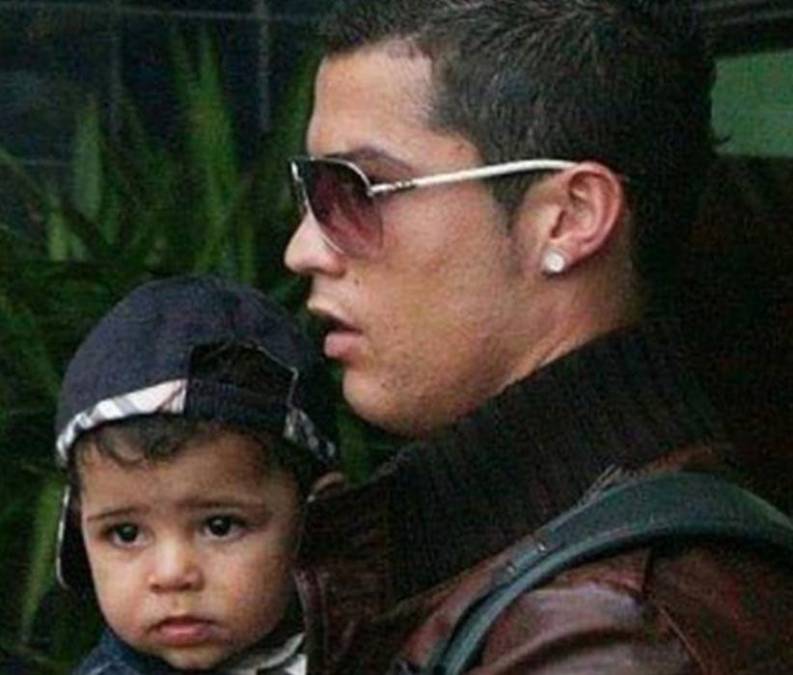Cristiano Ronaldo no quería que se conociera Revelan foto de la madre