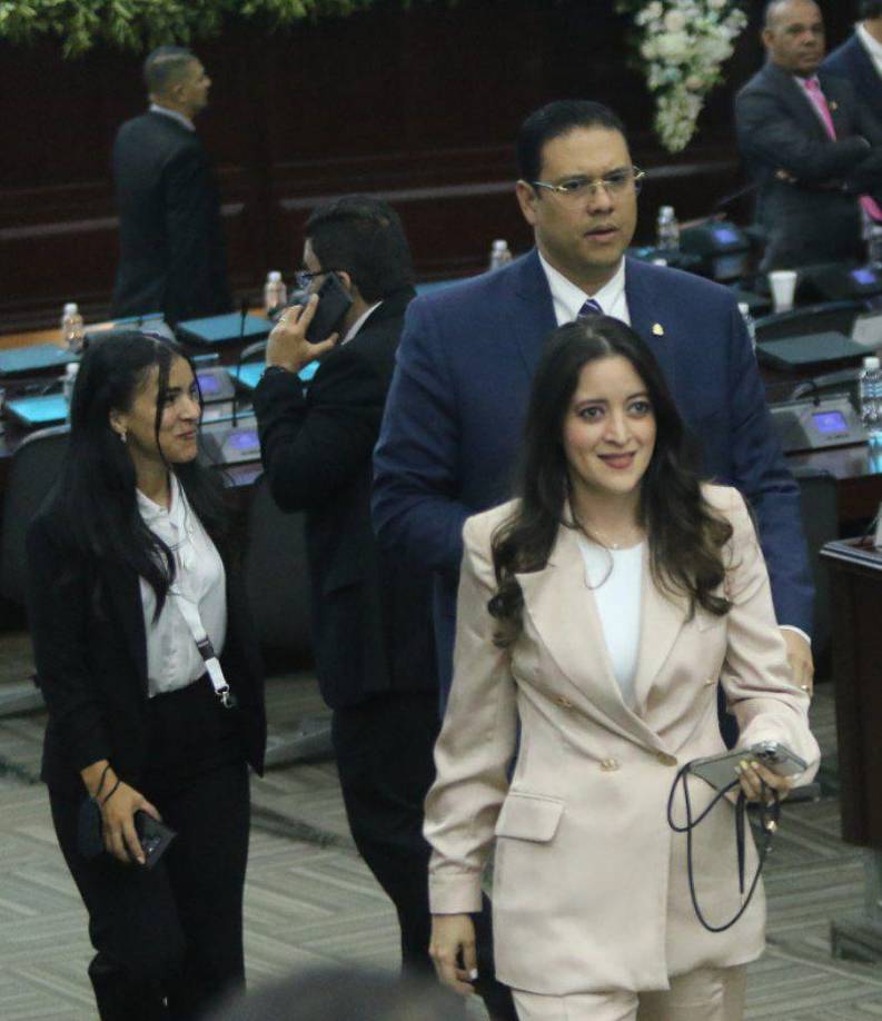 Hortensia Zelaya y Mauricio Rivera, de Libre.