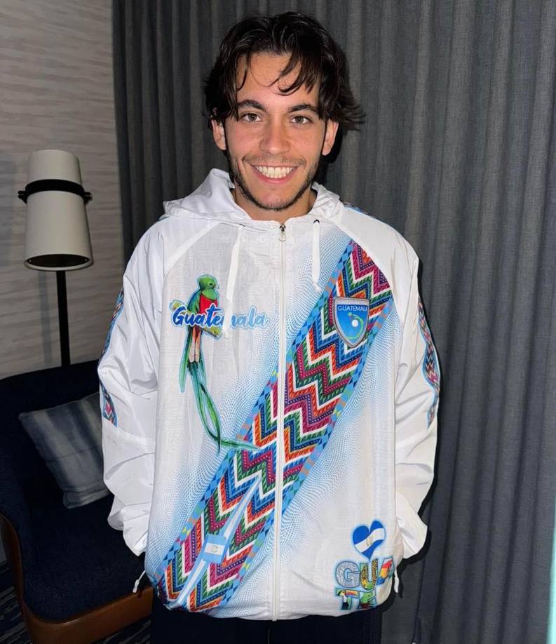 ”Como yo vivo de Tiktok, de las batallitas, el tac, tac, de los leones, el cocodrilo y los dos cancaguros que me envían y pues cuando eliminen la plataforma en los Estados Unidos ya no voy a tener de que vivir”, ironizó.