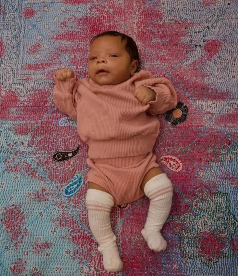 La feliz familia compartió sus fotos que rápidamente se volvieron tendencia en las redes sociales.