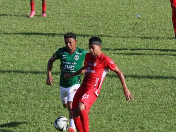 Alexy Vega no tuvo el mejor de los juegos en Tocoa ante la Real Sociedad.