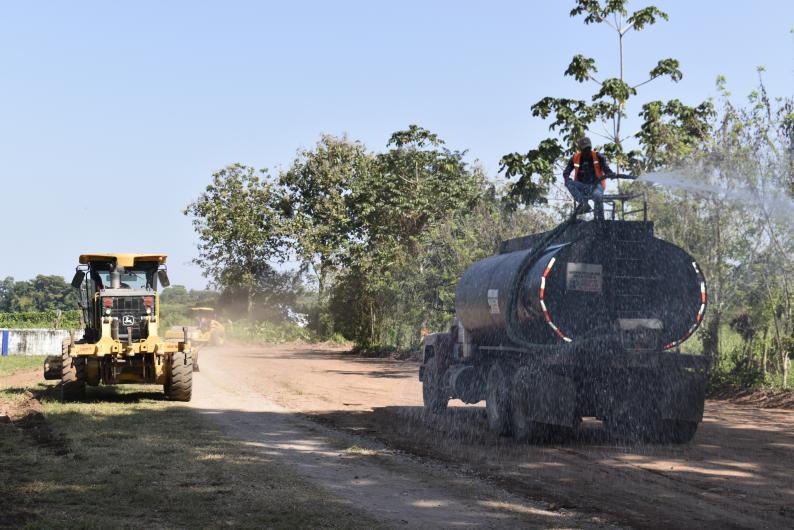 Maquinaria municipal, acondicionó el lugar para facilitar el acceso y el parqueo de vehículos en este sitio, muy conocido por los ganaderos.