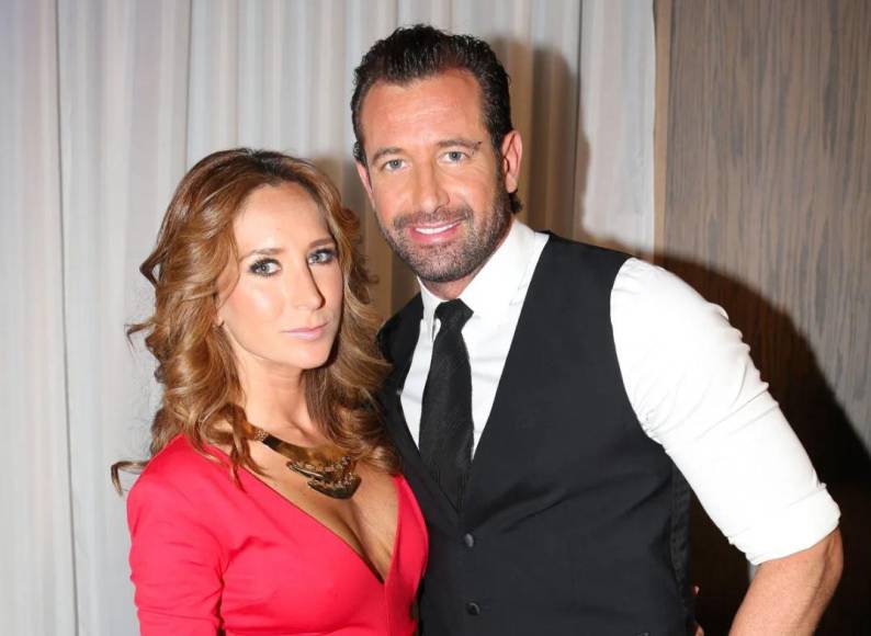 Geraldine Bazán y Gabriel Soto. Los actores vivieron una de las separaciones más mediáticas del mundo del espectáculo. A finales de 2017, Gabriel Soto confirmó que está separado de su esposa Geraldine Bazán desde agosto de ese año. “A pesar de que intentamos salir adelante, desde hace un tiempo a la fecha, nuestra relación empezó a atravesar muchos problemas y a fracturarse. En los últimos meses esa fractura se agudizó, llevándome en agosto de este año a tomar la decisión de separarme definitivamente”, escribió Soto en un comunicado que publicó en sus redes sociales en ese entonces. 