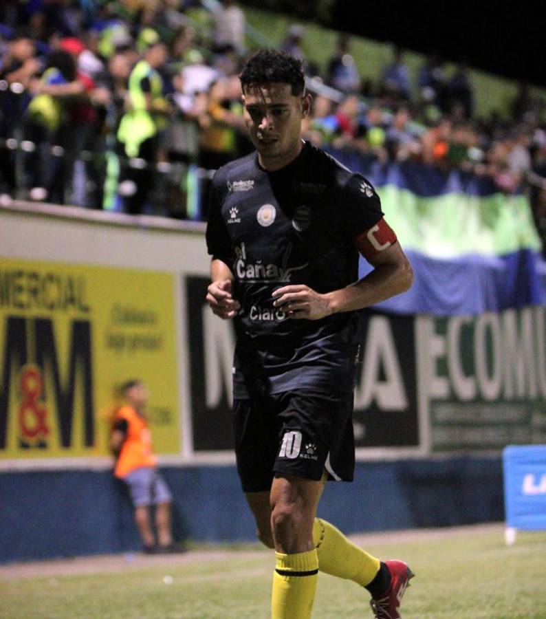 El centrocampista Jhow Benavídez abrió el marcador con un bonito gol iniciando el partido y llegó a dos goles en el campeonato.