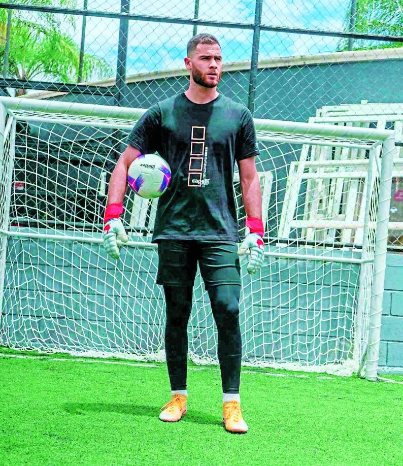 Enrique Facussé - El portero hondureño sería la nueva adquisición del Motagua para el Torneo Apertura 2022 de la Liga Nacional. El egresado de la Universidad de Kentucky en Estados Unidos quiere cumplir su sueño y se encuentra a prueba con el Ciclón Azul; busca ser el tercer meta del equipo.