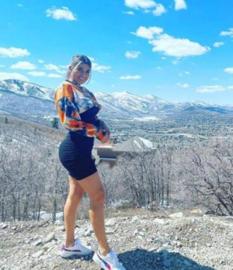 Ángela Márquez fue conquistada de una manera sorpresiva por el delantero hondureño Douglas Martínez...