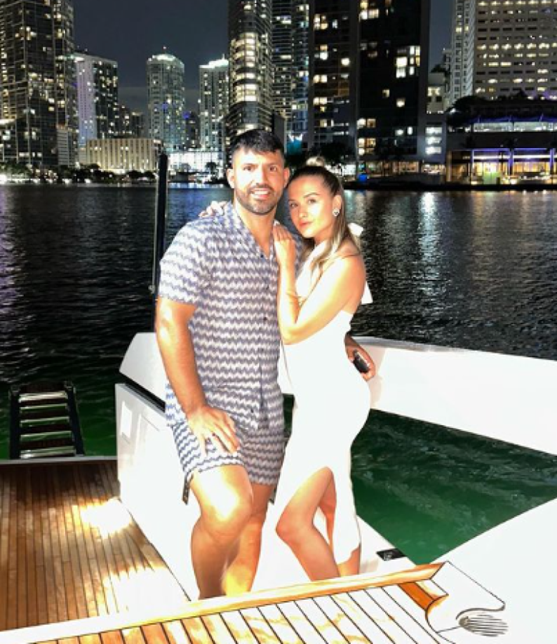 Ante todo este revuelo ocasionado por la reportera, el Kun se ha visto obligado a explicar lo que está ocurriendo respecto a su noviazgo con Calzetti.