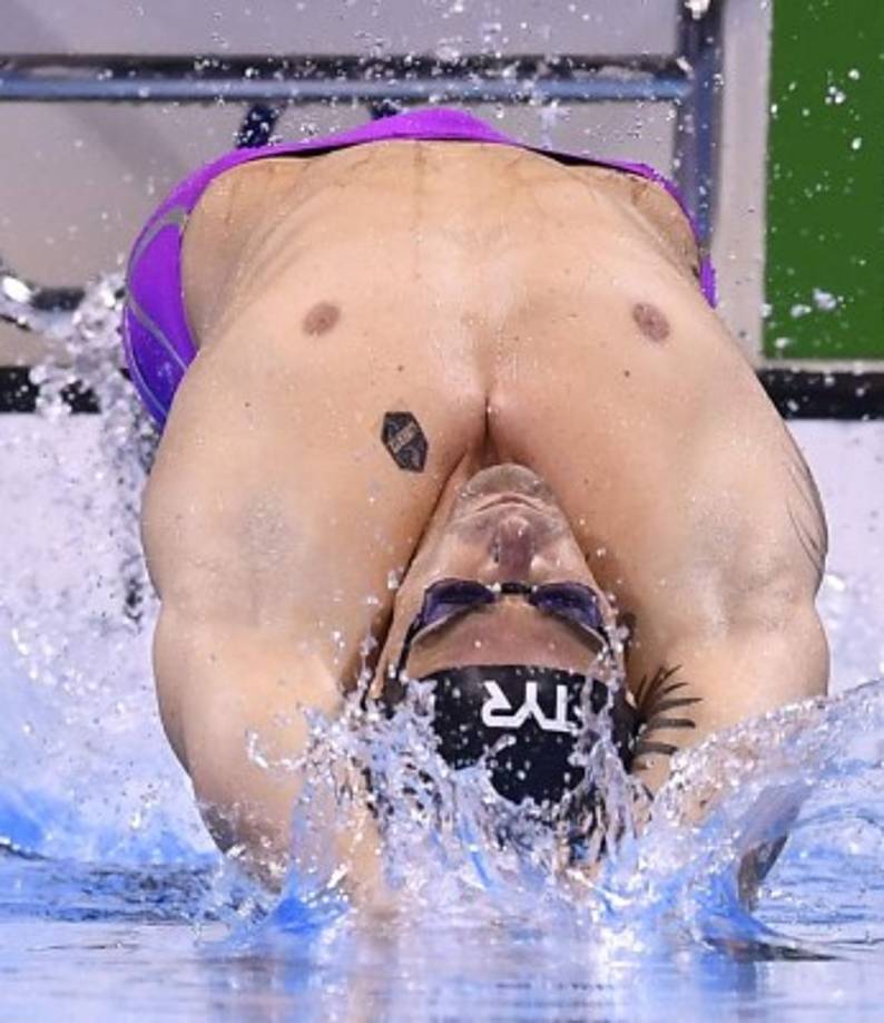 En natación hemos visto imágenes que llaman la atención. AFP.
