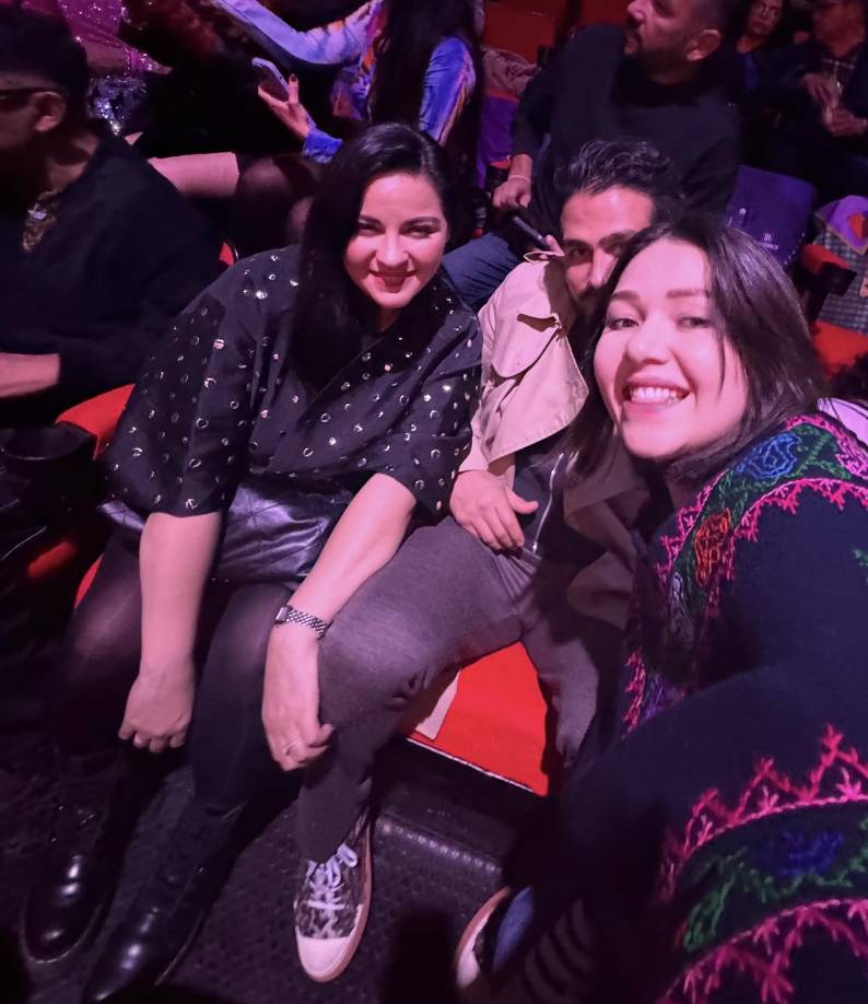 En su estadilla en México, Aplícano también coincidió con reconocidas figuras de la televisión como Maite Perroni y Andrés Tovar. “Que alguien le explique a <a rel="nofollow" href="https://www.instagram.com/atovarp/">@atovarp</a> que aparte de temblarme las “patricias” también me tiemblan las manos y que me perdone por haberlo tapado (ECHÉMOSLE LA CULPA A LA EPILEPSIA)”, escribió la joven. 