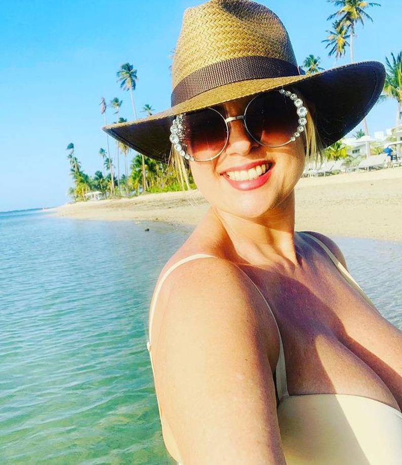 La rubia que ya tiene 47 años, participó en varios reality show, entre ellos ‘Rica, Famosa, Latina’.