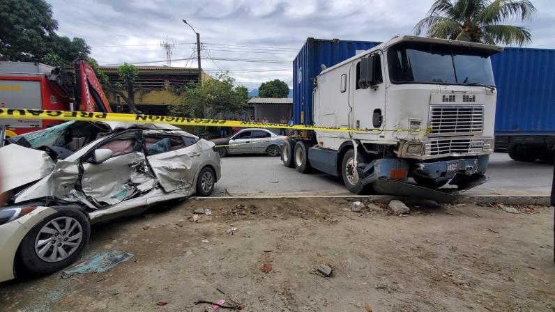 Desgarrador relato de madre de maestra de inglés que murió en accidente en el segundo anillo