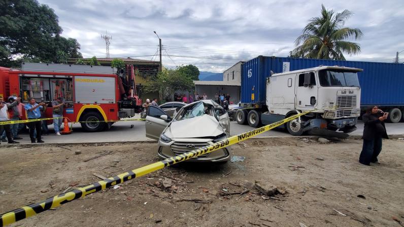 Desgarrador relato de madre de maestra de inglés que murió en accidente en el segundo anillo
