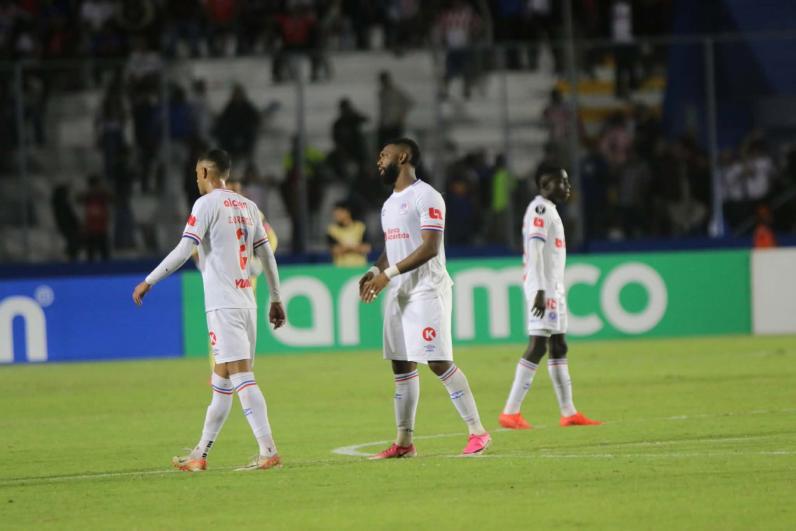 ¡Arde Olimpia! Tres señalados y varios se quedan sin contrato tras el fracaso internacional