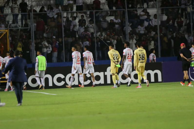 ¡Arde Olimpia! Tres señalados y varios se quedan sin contrato tras el fracaso internacional