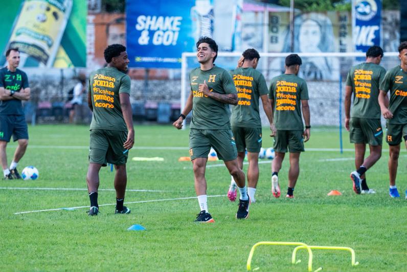 Con cinco cambios: el explosivo 11 de Honduras para vencer a Jamaica