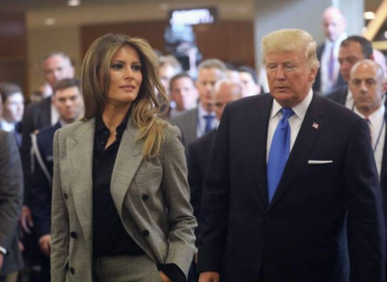 NEW YORK, NY - SEPTEMBER 19: U.S. first lady Melania Trump and President Donald Trump depart the United Nations after the president's speech on September 19, 2017 in New York City. He addressed his first General Assembly meeting. John Moore/Getty Images/AFP<br/><br/>== FOR NEWSPAPERS, INTERNET, TELCOS & TELEVISION USE ONLY ==<br/><br/>