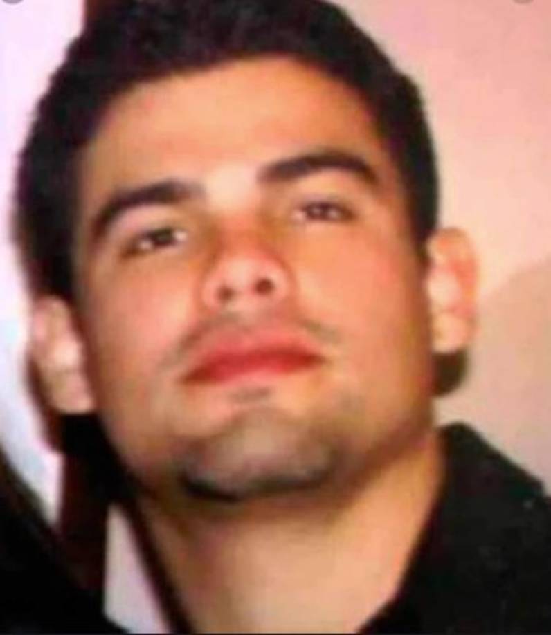 Con su segunda esposa, Griselda López, El Chapo también tuvo cuatro hijos. Estos nacieron en Culiacán y crecieron en un ambiente más violento. <br/><br/>El mayor de los hijos del Chapo con Griselda, Edgar, fue asesinado en mayo de 2008 mientras estaba en un centro comercial de Culiacán.