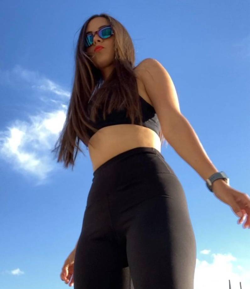 Valeria Andrade desestima publicaciones que le tachan de apostadora, pues “dicen que lo hice por tener otro ingreso y no es cierto, La verdad lo hice por ayudar a alguien más. Esa persona que me invitó a hacer la promoción [de una casa de apuestas] me dijo que era para ayudar a las mujeres deportistas a que pidieran tener patrocinios. Y dije: ‘ah, pues vamos a apoyar’. 